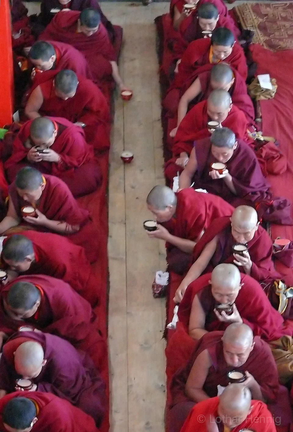 Morgentee im Kloster Thubten Choling, Nepal